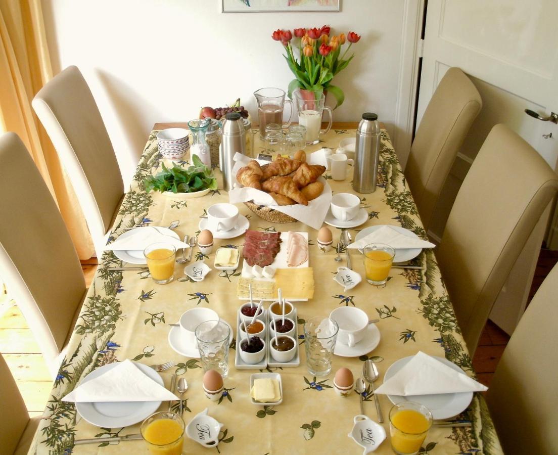 Bed & Breakfast Tegenover De Molen Хаарлем Екстериор снимка
